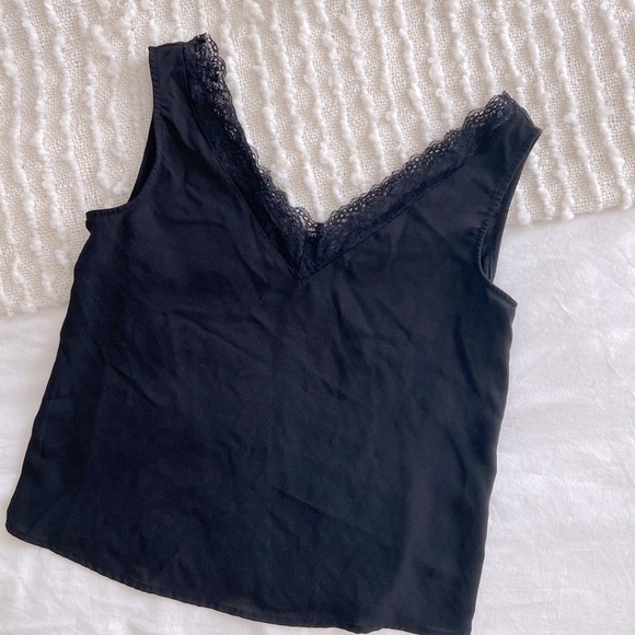 SHEIN V-neck Camisole with Lace Trim | Size XS - Picture 3 of 4